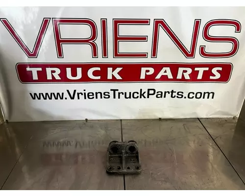 Engine Mounts CAT C-15 Vriens Truck Parts