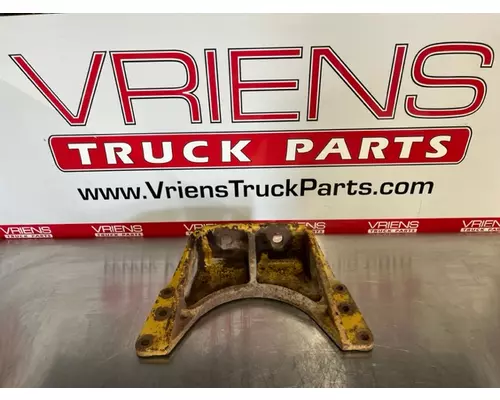 Engine Mounts CAT C-15 Vriens Truck Parts