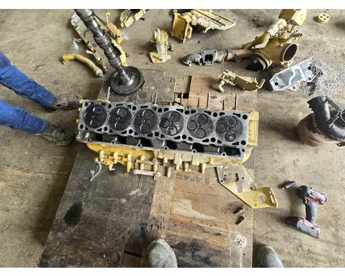 Cylinder Head CAT C-7 Crest Truck Parts