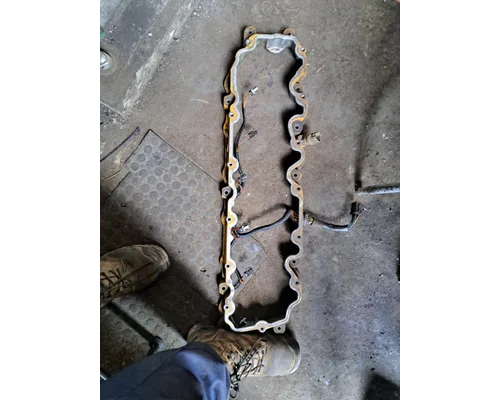 Valve Cover CAT C-7 Truck Salvage International Inc