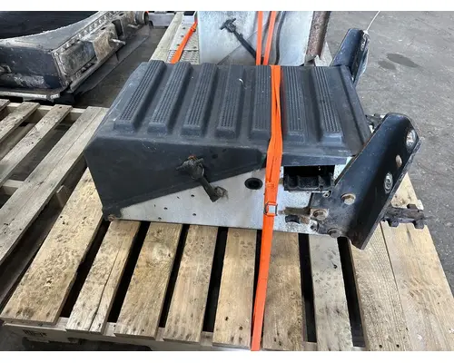 Battery Box CAT CT660 Dutchers Inc   Heavy Truck Div  Ny