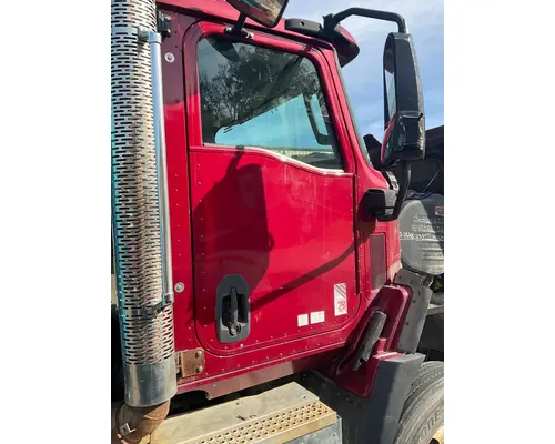 Door Assembly, Front CAT CT660 Dutchers Inc   Heavy Truck Div  Ny