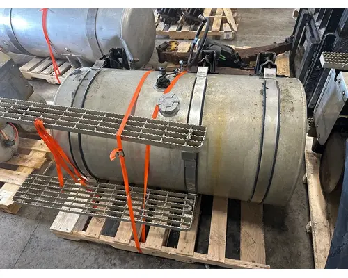 Fuel Tank CAT CT660 Dutchers Inc   Heavy Truck Div  Ny