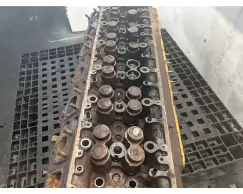 Caterpillar 1693 Cylinder Head