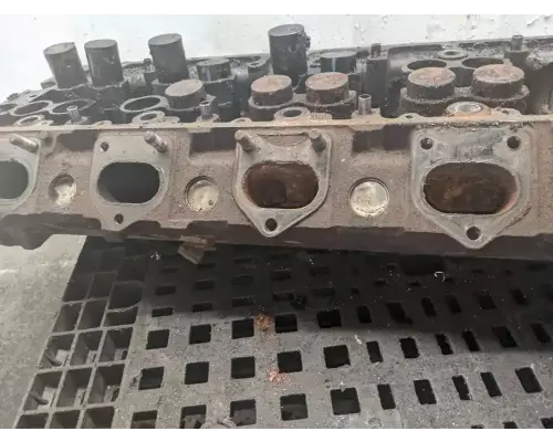 Caterpillar 1693 Cylinder Head