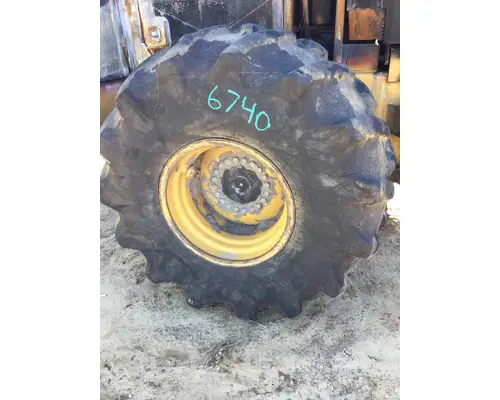  CATERPILLAR 28X1X26 20 LUG G &amp; W Equipment