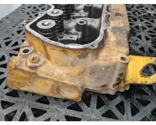 Caterpillar 3208 Cylinder Head