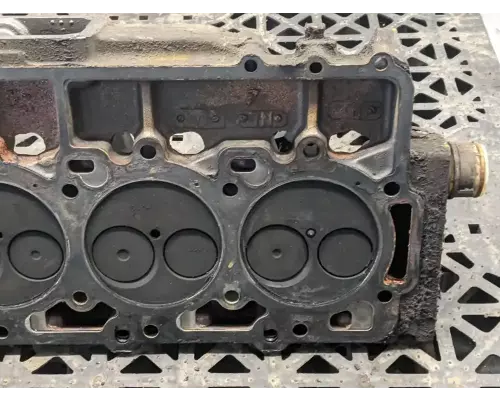 Caterpillar 3208 Cylinder Head