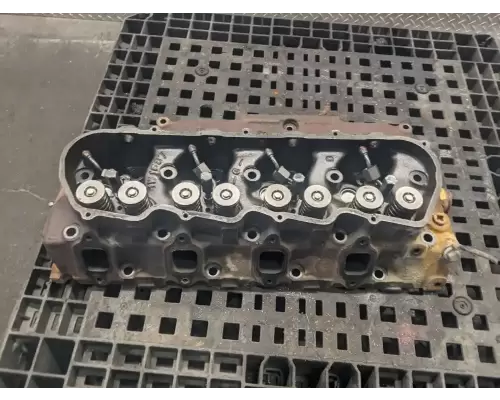 Caterpillar 3208 Cylinder Head