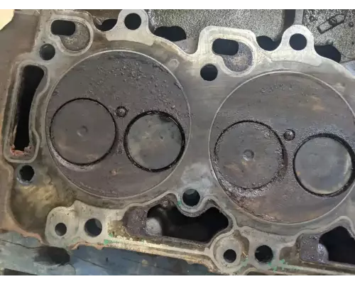 Caterpillar 3208 Cylinder Head