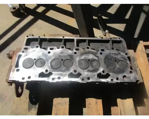 Caterpillar 3208 Cylinder Head