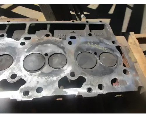 Caterpillar 3208 Cylinder Head