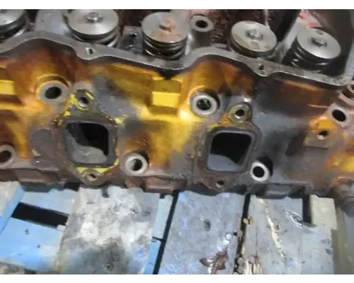 Caterpillar 3208 Cylinder Head