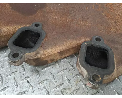 Caterpillar 3208 Exhaust Manifold