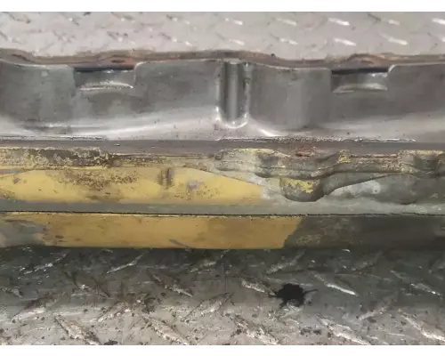 Caterpillar 3208 Valve Cover