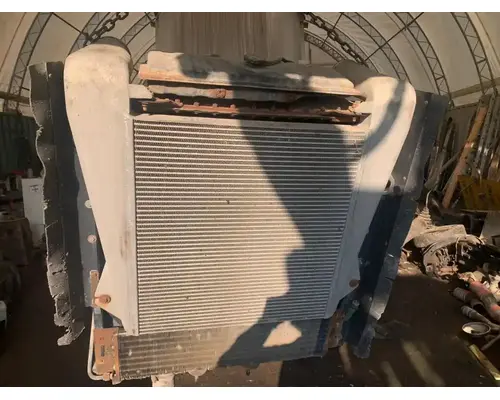 Caterpillar 3406B Radiator