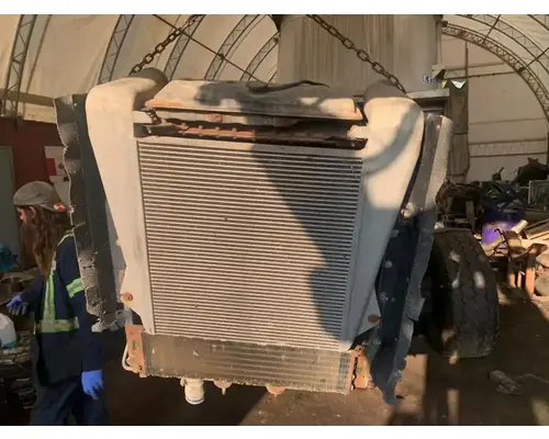 Caterpillar 3406B Radiator