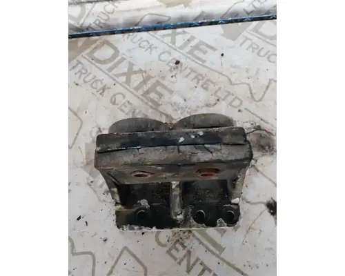 Caterpillar 3406E Engine Mounts