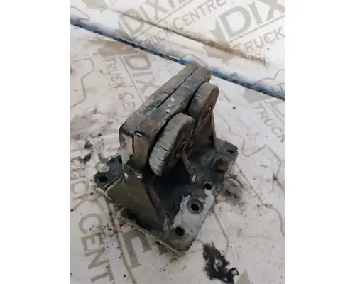 Caterpillar 3406E Engine Mounts