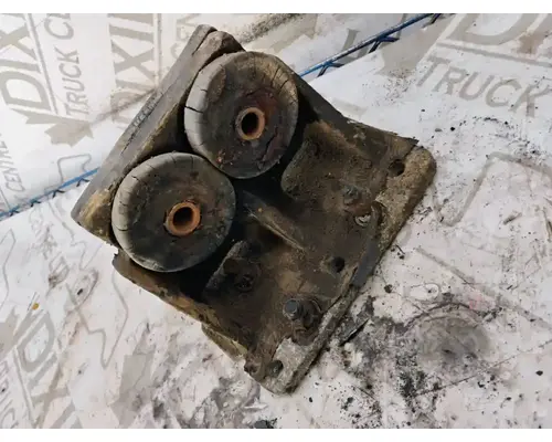 Caterpillar 3406 Engine Mounts