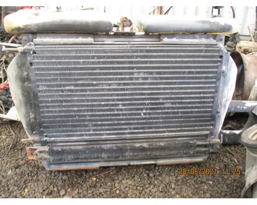 Caterpillar 3406 Radiator