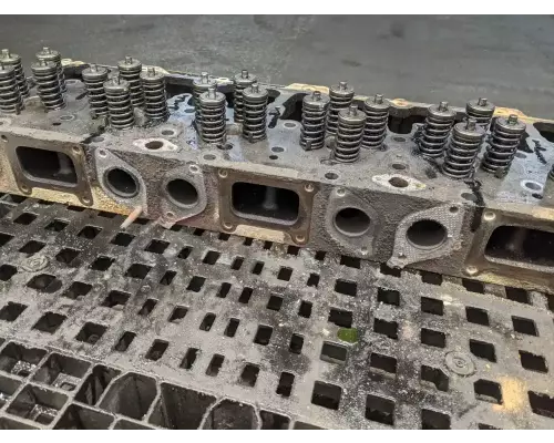 Caterpillar C10 Cylinder Head