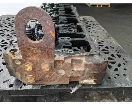 Caterpillar C10 Cylinder Head