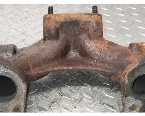 Caterpillar C10 Exhaust Manifold