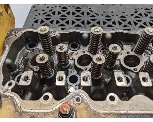 Caterpillar C7 Cylinder Head