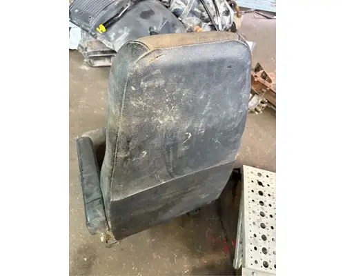 Caterpillar CT660S Seat, Front