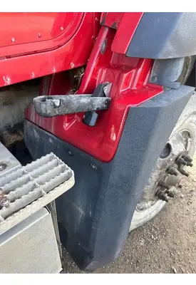 Caterpillar CT660 Fender Extension