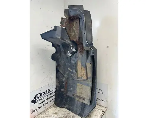 Caterpillar CT660 Fender Extension