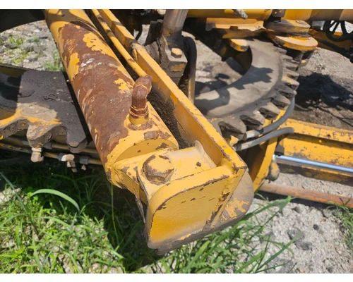 Champion D560HD Equip Hydraulic Cylinder
