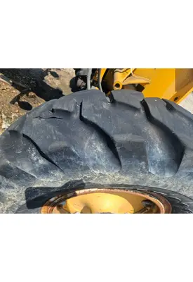 Champion D560HD Equip Tires