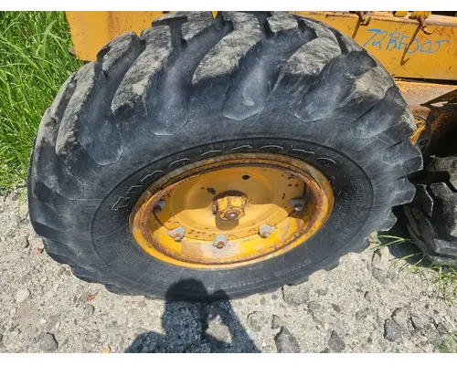 Champion D560HD Equip Tires