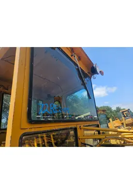 Champion D560HD Equip Windshield Glass