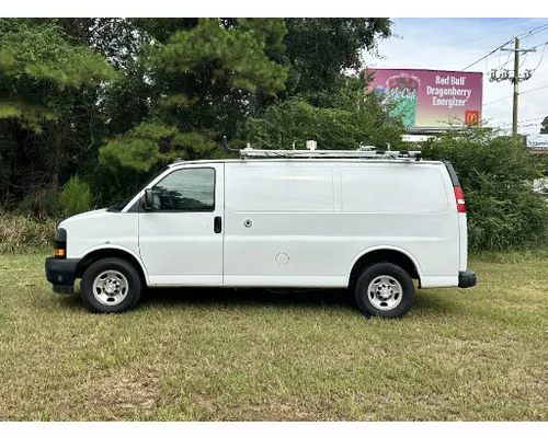 Complete Vehicle CHEVROLET 2500 EXPRESS B &amp;amp; W  Truck Center