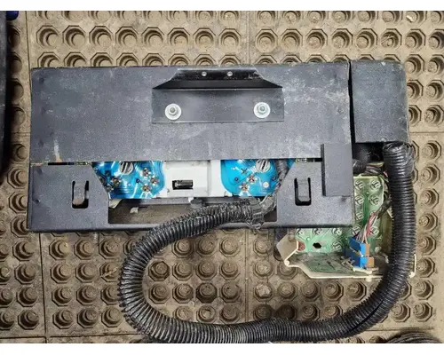 Chevrolet B7000 Instrument Cluster