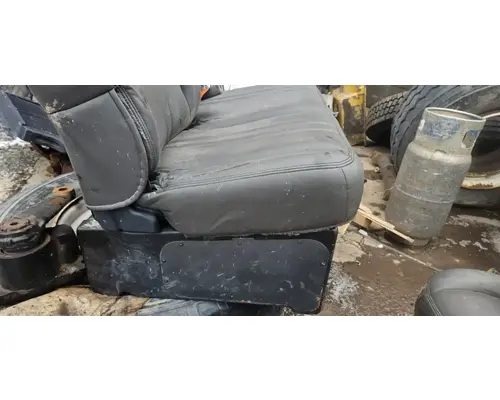 Chevrolet C4500 Seat, Front