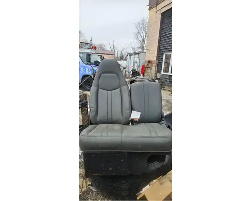 Chevrolet C4500 Seat, Front
