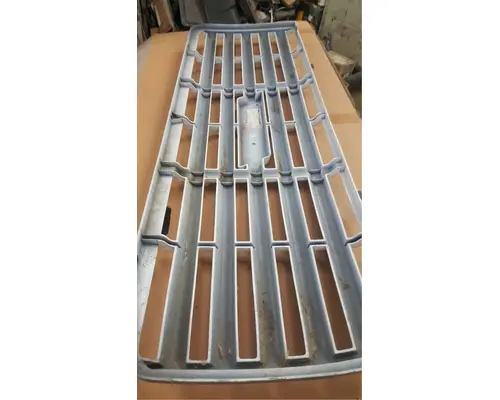 Chevrolet C5500 Grille