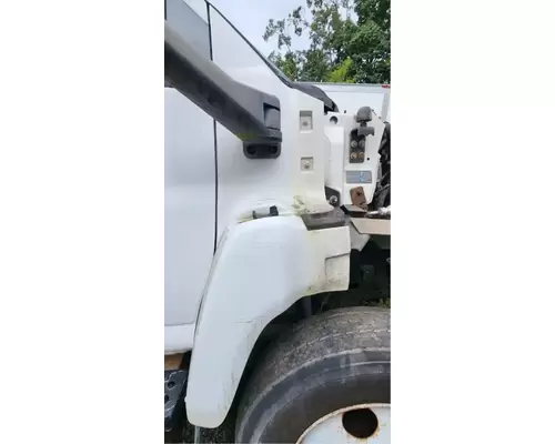 Chevrolet C6500 Fender Extension