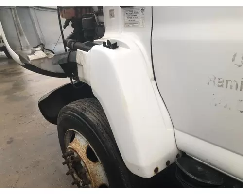 Chevrolet C6500 Fender