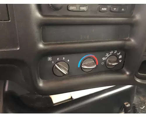 Chevrolet C6500 Heater & AC Temperature Control