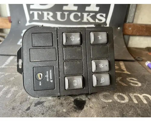  CHEVROLET C6500 DTI Trucks