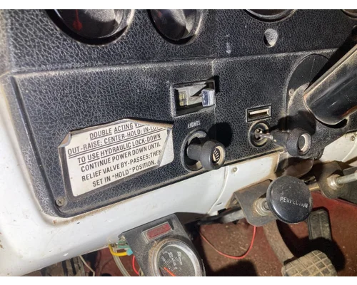 Chevrolet C65 Instrument Cluster
