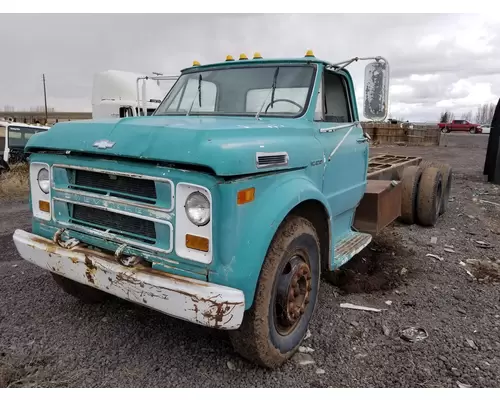 Chevrolet C70 Grille