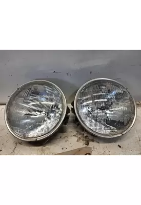 Chevrolet C70 Headlamp Assembly