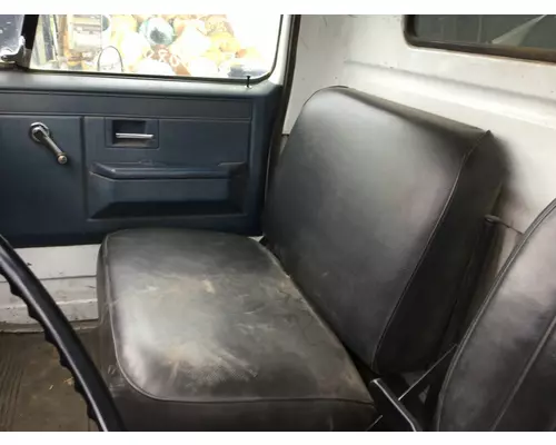 Chevrolet C70 Seat (non-Suspension)
