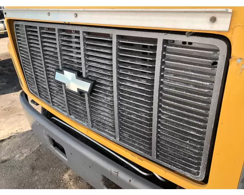 Chevrolet C7500 Grille